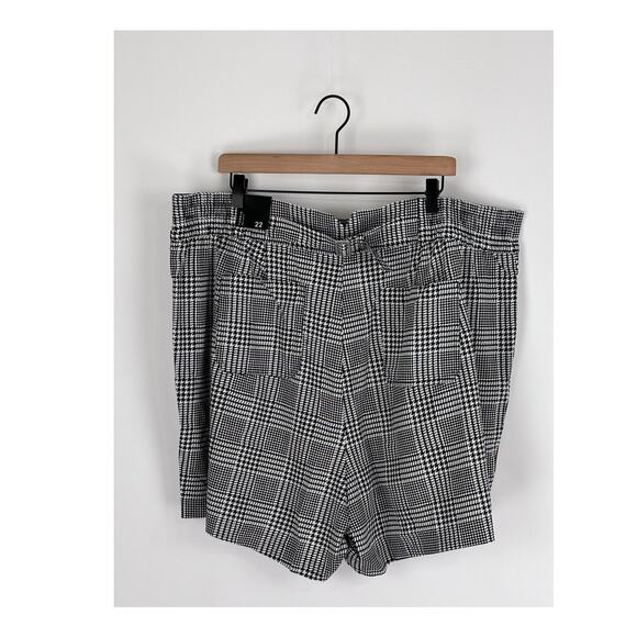 Torrid Wide Leg Studio Crepe Shorts Glen Plaid Black White Womens Size 22 New - Picture 7 of 11
